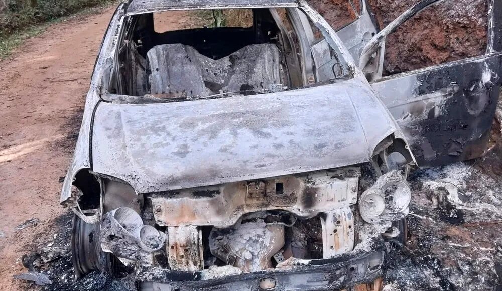 Corpo carbonizado é encontrado dentro de carro incendiado em Bom Jardim