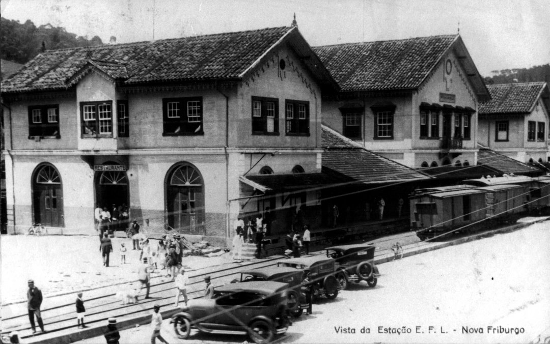 Estação de trem do século 19 e substituída em 1935 por um novo prédio(PMNF). Acervo F. D. João VI